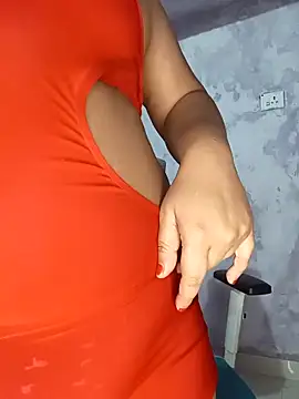 BigAssSarah online show from January 7, 2026, 1:43 am