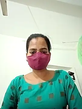 Snapshot of Pooja_cut chatting on November 1, 2025, 5:18 pm Pooja cut online show from November 1, 2025, 5:18 pm