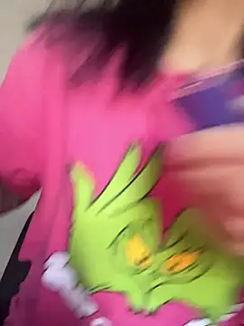 Snapshot of NNNoire chatting on November 24, 2025, 11:43 am NNNoire online show from November 24, 2025, 11:43 am