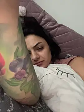 Snapshot of NNNoire chatting on December 5, 2025, 12:59 pm NNNoire online show from December 5, 2025, 12:59 pm