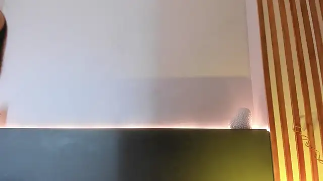 sara  jones gh online show from March 18, 2025, 8:16 pm