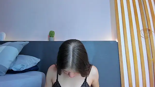 sara  jones gh online show from September 18, 2025, 11:46 am