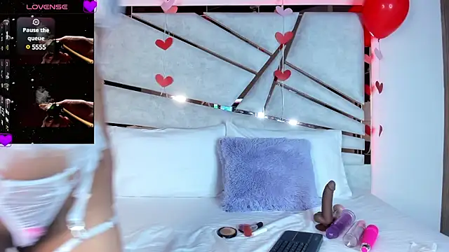 ssofijohnsonx online show from February 15, 2025, 12:54 pm