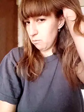 Snapshot of Calibers2932 chatting on October 17, 2025, 9:12 am Calibers2932 online show from October 17, 2025, 9:12 am