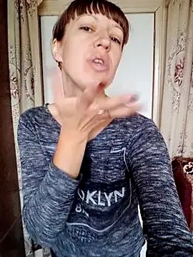 Snapshot of Calibers2932 chatting on September 17, 2025, 6:59 am Calibers2932 online show from September 17, 2025, 6:59 am