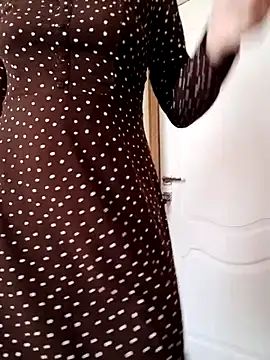 Snapshot of Calibers2932 chatting on October 4, 2025, 9:44 am Calibers2932 online show from October 4, 2025, 9:44 am