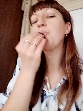 Snapshot of Calibers2932 chatting on November 18, 2025, 8:17 am Calibers2932 online show from November 18, 2025, 8:17 am