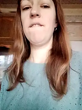 Snapshot of Calibers2932 chatting on November 8, 2025, 6:39 am Calibers2932 online show from November 8, 2025, 6:39 am