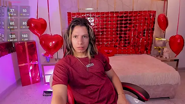 Snapshot of TylerBloom chatting on February 5, 2026, 1:29 pm TylerBloom online show from February 5, 2026, 1:29 pm