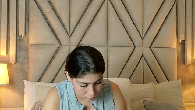 Snapshot of MilaRux chatting on April 25, 2026, 2:47 pm MilaRux online show from April 25, 2026, 2:47 pm