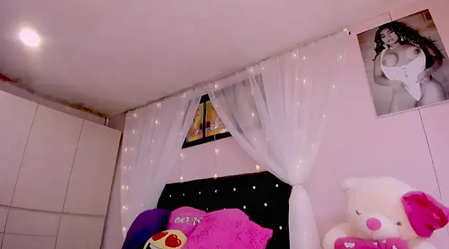 Aliana Ross online show from March 1, 2025, 11:50 am