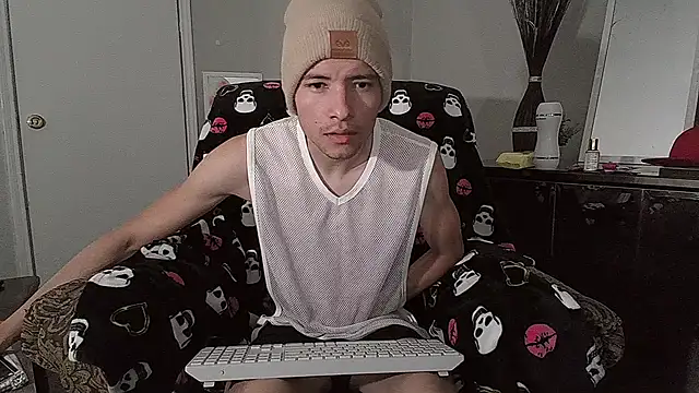 azzel19 online show from January 28, 2025, 1:08 am