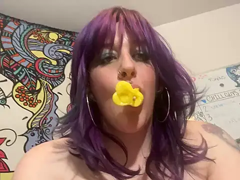 Snapshot of sierrapixie chatting on February 9, 2025, 7:37 am sierrapixie online show from February 9, 2025, 7:37 am