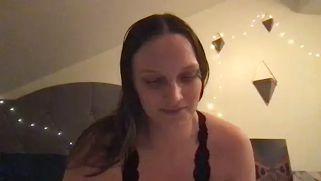 justpeachybaby online show from February 3, 2025, 4:57 am