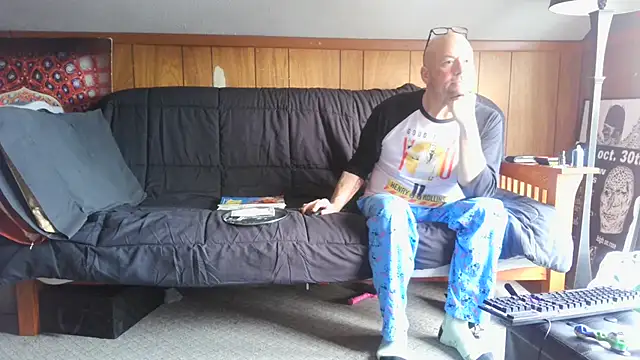 Snapshot of fractal74 chatting on January 19, 2025, 9:13 pm fractal74 online show from January 19, 2025, 9:13 pm