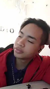 Snapshot of AlecLightwood_ chatting on October 31, 2025, 10:49 pm AlecLightwood online show from October 31, 2025, 10:49 pm