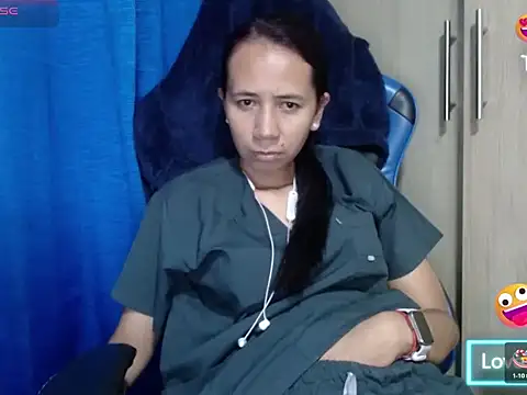 Danielagomez33 online show from January 18, 2026, 1:53 am