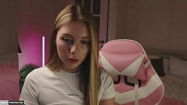 Snapshot of Tokyo_N chatting on January 23, 2025, 12:04 am Tokyo N online show from January 23, 2025, 12:04 am