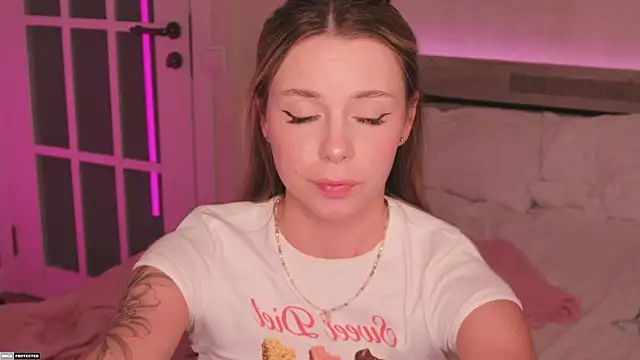 Snapshot of Tokyo_N chatting on February 10, 2025, 2:19 am Tokyo N online show from February 10, 2025, 2:19 am