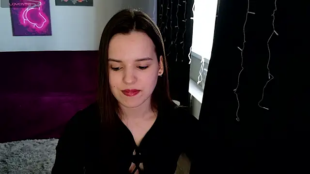 Harleen Moore online show from April 29, 2026, 3:43 am