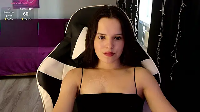 Snapshot of Harleen_Moore chatting on July 31, 2026, 5:18 am Harleen Moore online show from July 31, 2026, 5:18 am