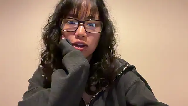 Snapshot of donna_creamteam chatting on March 15, 2025, 5:30 am donna creamteam online show from March 15, 2025, 5:30 am