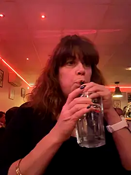 Snapshot of sweetinside_ chatting on December 13, 2025, 9:54 pm sweetinside online show from December 13, 2025, 9:54 pm