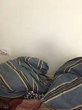 VikiiStoun online show from March 22, 2025, 4:47 pm