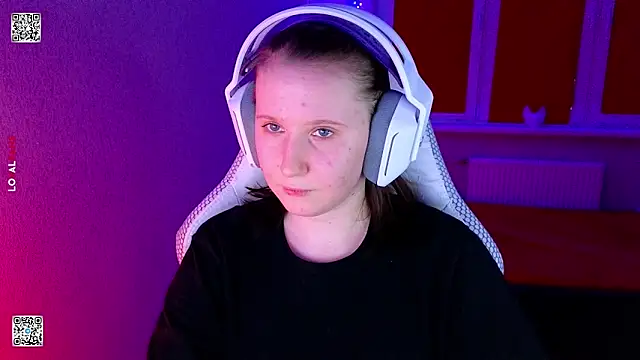 mon lola online show from February 11, 2026, 4:29 pm