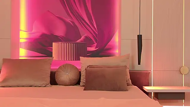 RubyLuxee online show from November 28, 2025, 6:24 am