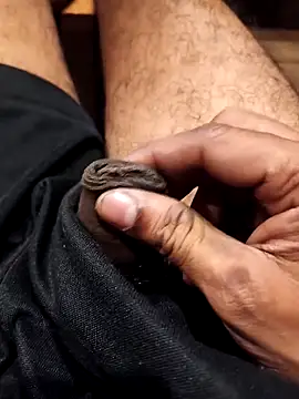 vannaaaa100 online show from December 3, 2025, 1:21 pm