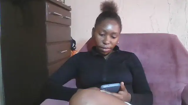 Hotdaily04 online show from September 24, 2025, 7:26 am