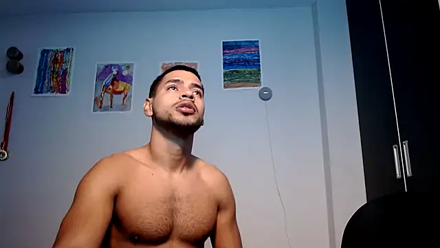 Snapshot of HOTLATINO2025 chatting on September 8, 2025, 3:44 pm HOTLATINO2025 online show from September 8, 2025, 3:44 pm