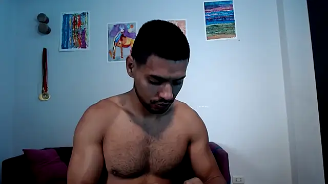 Snapshot of HOTLATINO2025 chatting on November 12, 2025, 3:16 pm HOTLATINO2025 online show from November 12, 2025, 3:16 pm