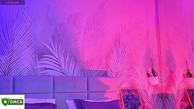 Snapshot of Emma_plux chatting on November 1, 2025, 8:30 am Emma plux online show from November 1, 2025, 8:30 am