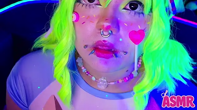 LaytonBox online show from October 30, 2025, 4:15 pm