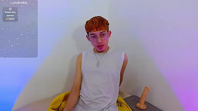 Snapshot of Axel_tay chatting on March 22, 2025, 5:49 am Axel tay online show from March 22, 2025, 5:49 am