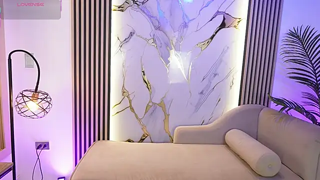 Snapshot of Emma_Walkerr_ chatting on February 27, 2026, 7:03 pm Emma Walkerr online show from February 27, 2026, 7:03 pm