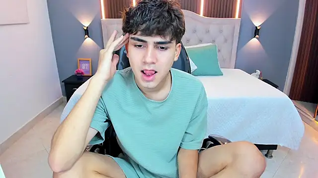 Tommy18   online show from April 17, 2026, 3:31 am