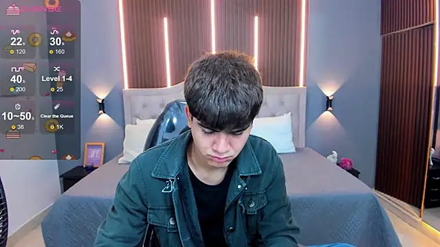 Tommy18   online show from November 23, 2025, 3:38 am