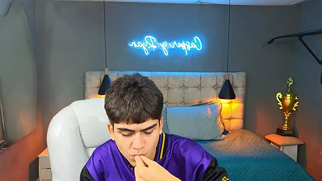 Tommy18   online show from March 16, 2025, 9:49 am