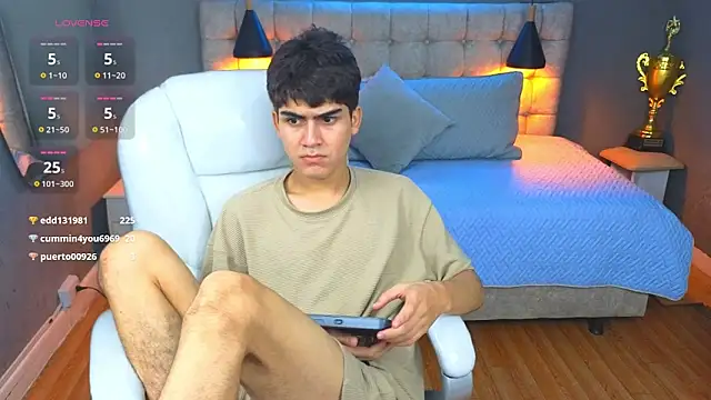 Tommy18   online show from March 19, 2025, 6:35 am