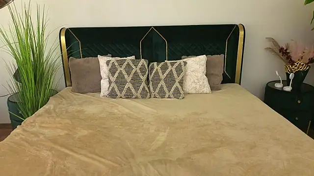 ArielGemme online show from March 21, 2026, 1:26 pm