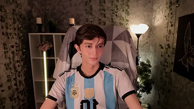 Snapshot of John_Weasley chatting on September 24, 2025, 12:33 pm John Weasley online show from September 24, 2025, 12:33 pm