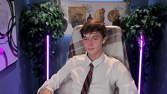 Snapshot of John_Weasley chatting on September 14, 2025, 8:26 am John Weasley online show from September 14, 2025, 8:26 am