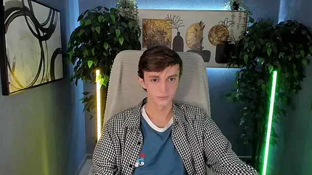 Snapshot of John_Weasley chatting on November 5, 2025, 1:03 pm John Weasley online show from November 5, 2025, 1:03 pm