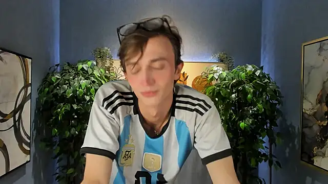 Snapshot of John_Weasley chatting on September 11, 2025, 9:04 pm John Weasley online show from September 11, 2025, 9:04 pm