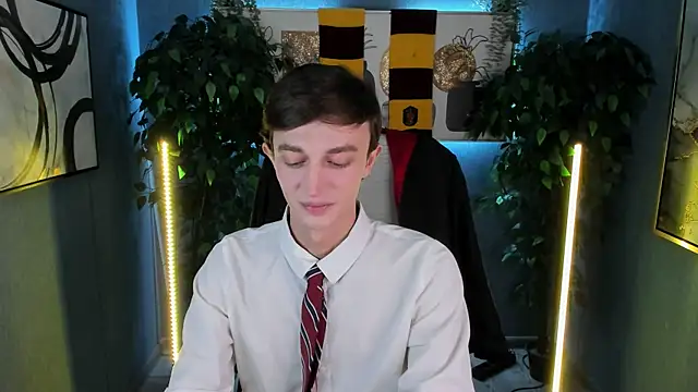 Snapshot of John_Weasley chatting on October 19, 2025, 6:16 am John Weasley online show from October 19, 2025, 6:16 am