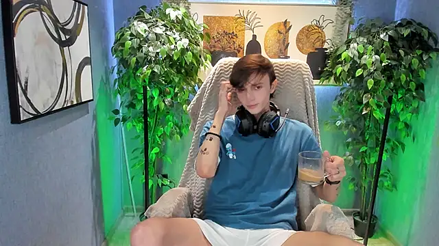 Snapshot of John_Weasley chatting on October 17, 2025, 6:17 am John Weasley online show from October 17, 2025, 6:17 am