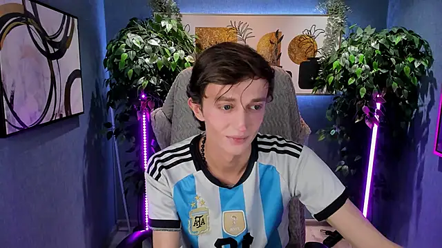 Snapshot of John_Weasley chatting on October 16, 2025, 7:38 am John Weasley online show from October 16, 2025, 7:38 am